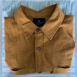 Short sleeve button-up